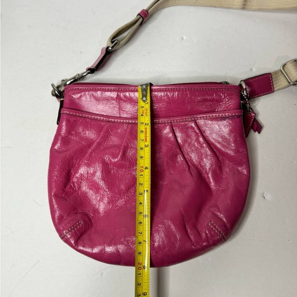 COACH Pink Patent Leather SOHO Swing Pack Purse Crossbody -very good condition - Picture 9 of 9